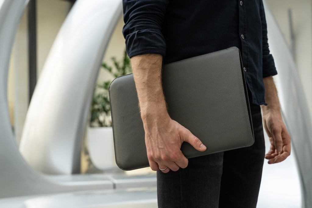 Porte-documents en cuir